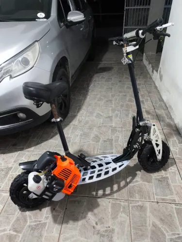 Patinete a gasolina