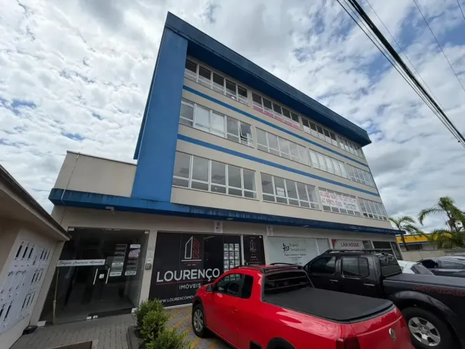 Imóvel para aluguel possui 183 metros quadrados em Pirabeiraba (Pirabeiraba) - Joinville -