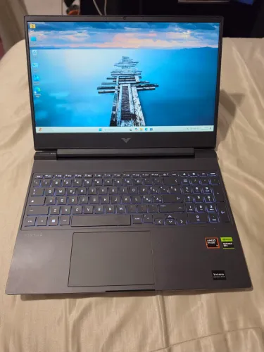 Notebook HP victus gaming laptop 15 rysen 7 8845hs 16gb Ram rtx 4060 8gb 512ssd top