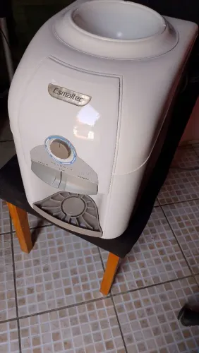 VENDO UM GELAGUA ESMALTEC 