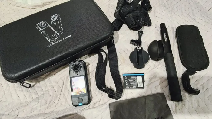 Insta360 X4 Completa + Acessórios - R$ 3.500