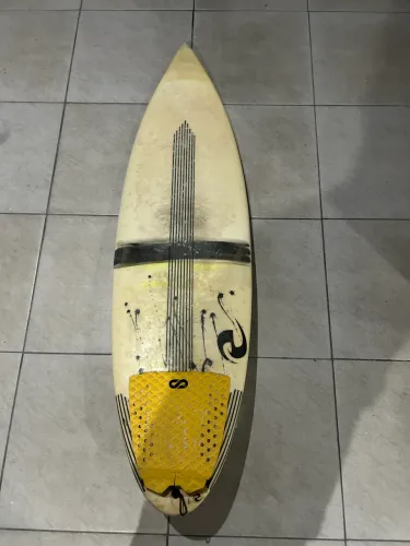 Prancha de surf 5?8 completa