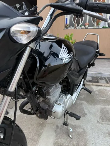 Vendo moto Honda 150 Fan super conservado!!!