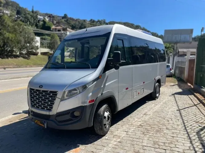 Micro-ônibus Marcopolo Volare 5 executivo, 2019, 15 passageiros, com ar condicionado
