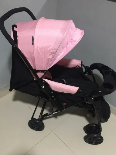 Vendo carrinho de bebê Cosco Kids, Reverse, 0 a 15kg, Rosa Rajado reversível ?