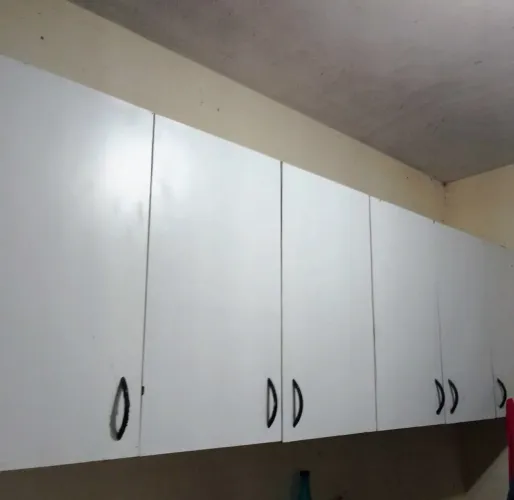 ARMÁRIO SUSPENSO 6 PORTAS 
