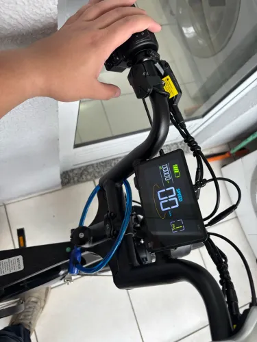 Bike elétrica novinha