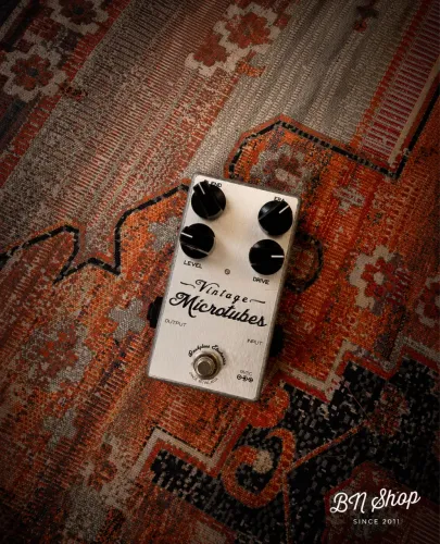 Pedal de Contrabaixo Darkglass Vintage Microtubes