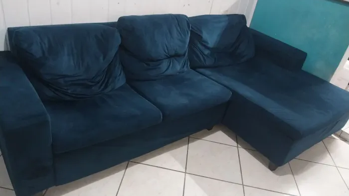 Sofá com chaise