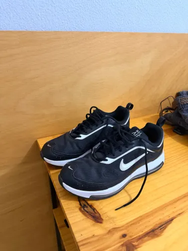 Vendo Tênis Air max Sc