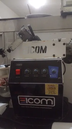 Maquina de salgados