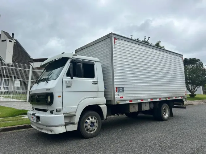VOLKSWAGEN 8-150 E Delivery 2P
