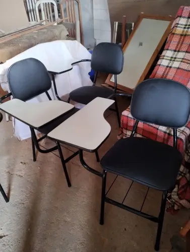 Consertos de cadeiras escolares