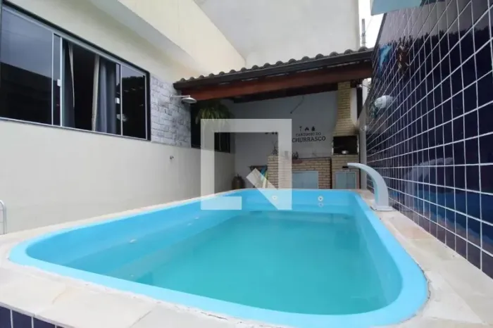 Casa em Condomínio na Taquara, Rio de Janeiro-RJ: 2 quartos, 1 suíte, 1 sala, 2 banheiros,