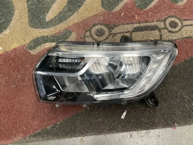 Farol Sandero Logan LED 2020 2021
