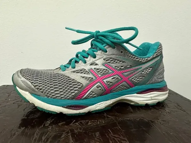 Tênis asics gel cumulus 18 tamanho 36