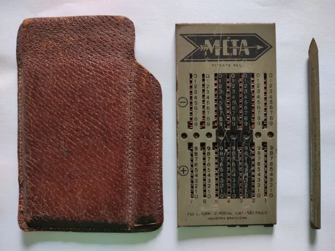 Calculadora de Mesa Meta Antiga