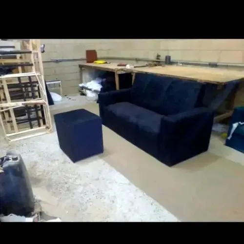 SOFA E PUFF APRONTA ENTREGA 