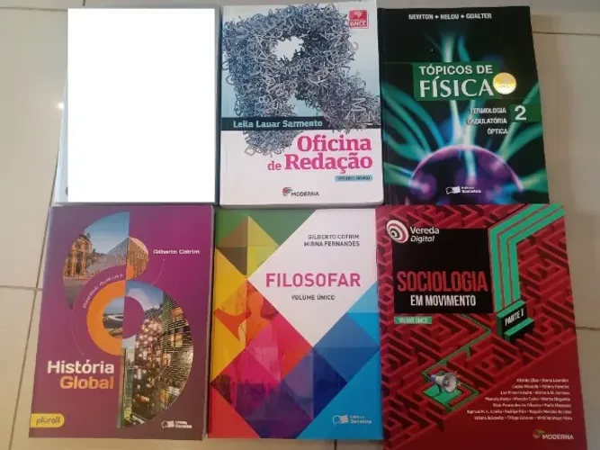 Livros do ensino médio. FTD, 360 graus, Católica, Rogacionista, etc. MATEMÁTICA 360 graus