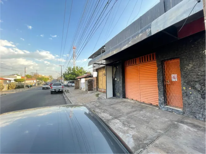 Ponto comercial em Avenida