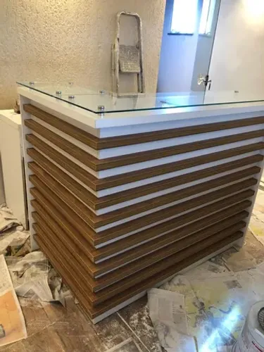 balcão em L lana todo ripado 