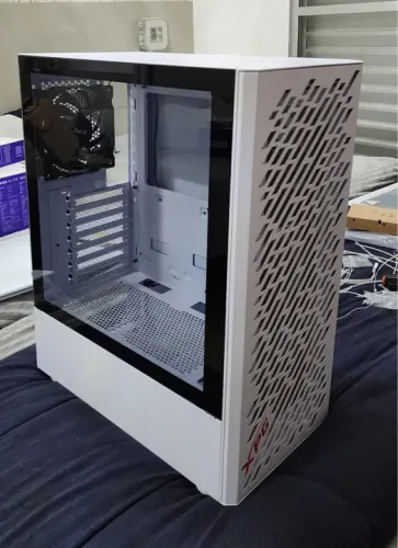 Novo sem uso - Gabinete Branco Vidro + 4 cooler usb 3.2