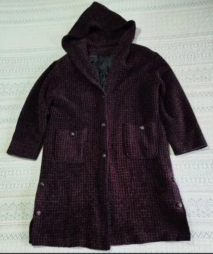 Casaco de lã com capuz - G
