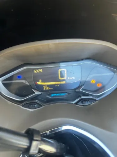 Honda PCX 160 DLX ABS 23/24 - Impecável 