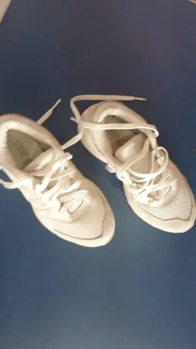 Tênis ASICS