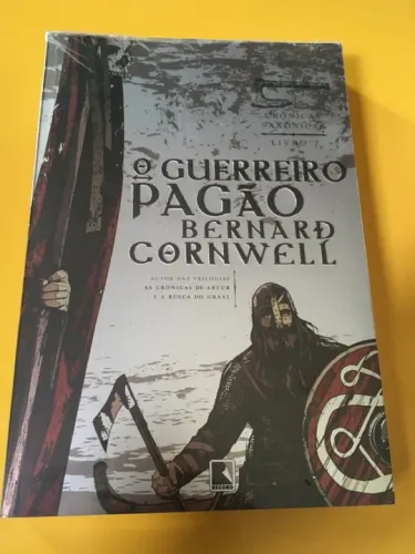 O Guerreiro Pagão Crônicas Saxônicas livro 7- Bernard Cornwell Capa Metalizada