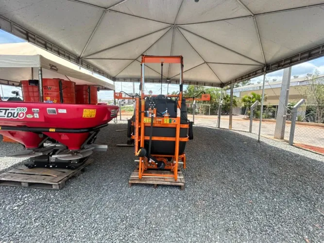 Pulverizador pecuário 600 LTS C/ bomba 75