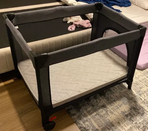 Berço Cercado Desmontavel Portatil Kiddo Fast Melange Preto