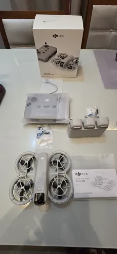 Oportunidade Drone DJI NEO Fly More Combo