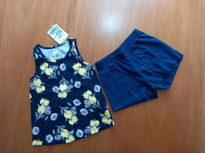 Conjunto Infantil: Regata com Estampa de Limões e Shorts Azul