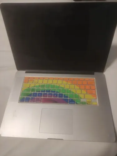 Macbook Pro 15' A1286 2015  Core I7 16gb 2100gb 1600gb 1536gb 60hz 2880x (Usado)