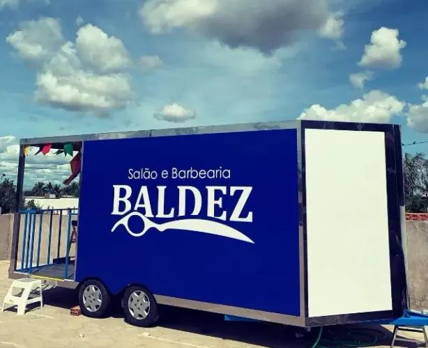 VENDO TRAILER COMPLETO PARA BARBEARIA E OUTROS
