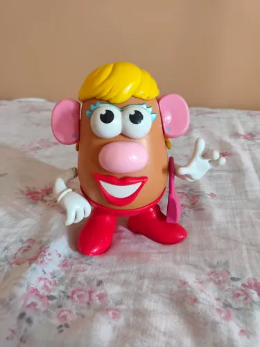 Vendo boneca senhora cabeça de batata original da hasbro
