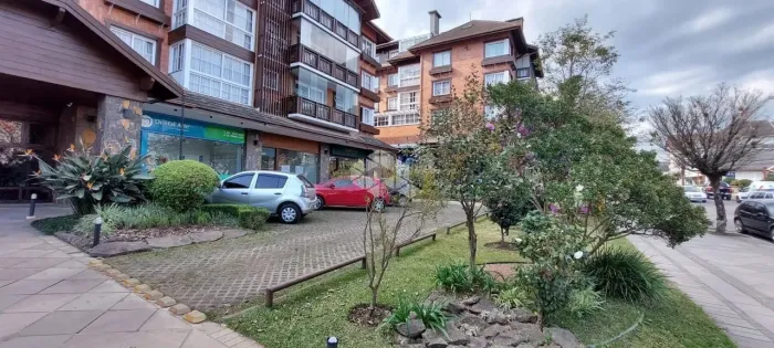 Loja no Centro de Gramado, 98,71m² a 500 metros da Rua Coberta