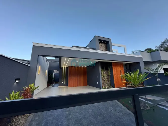 Casa à Venda em Bela Vista, Palhoça | 3 Quartos com suíte