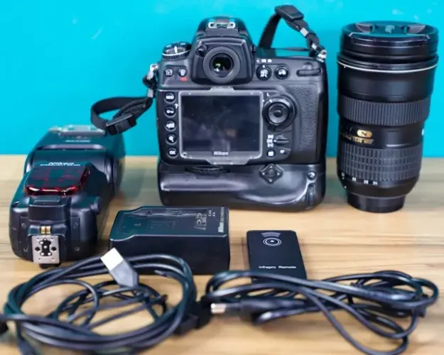 MAQUINA FOTOGRAFICA NIKON PROFISSIONAL