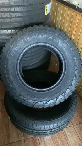 Pneu 265 70 R17 NOVO