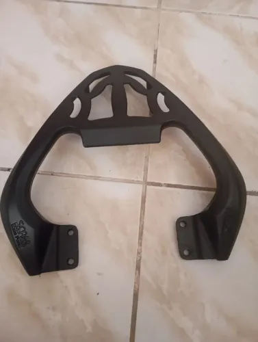 Suporte baú Dafra Riva