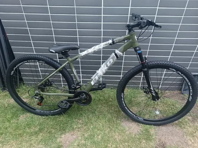 Bicicleta aro 29 nova, nunca usada.