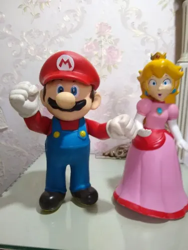 Bonecos Mario e Peach - Super Mario Bros