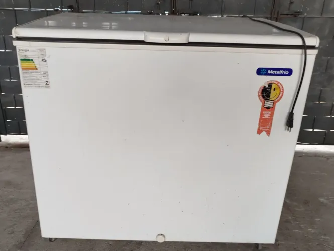 Freezer MetalFrio 220v - Funcionando Perfeitamente 