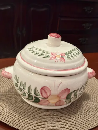 Grande Pote de Cerâmica Decorada com Tampa 25cm comprimento 11 cm profundidade 