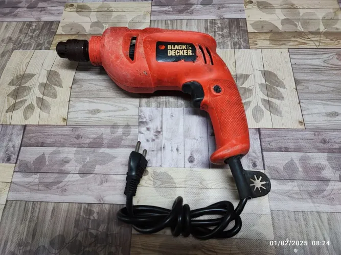 Furadeira  Black & Decker 220v