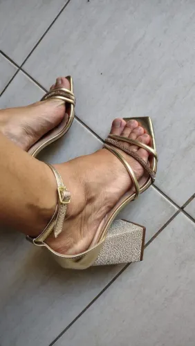 Sandália Dourada 