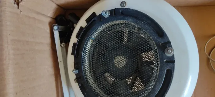 Exaustor de alumínio com apoio de mesa - Exaustor e ventilador 