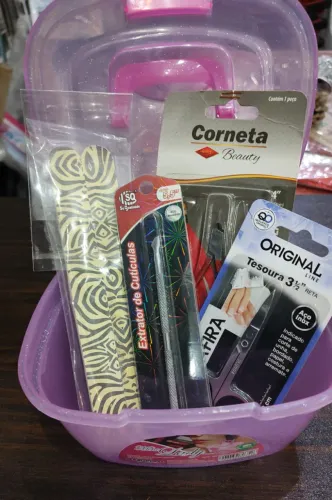 Kit manicure com maletinha 